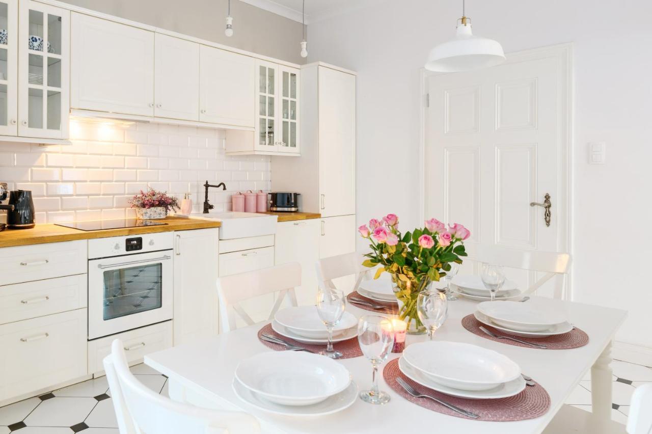 Apartament Nowe Miasto - Przy Parku Roz กอร์ซุฟเวียลคอปอลสกี ภายนอก รูปภาพ