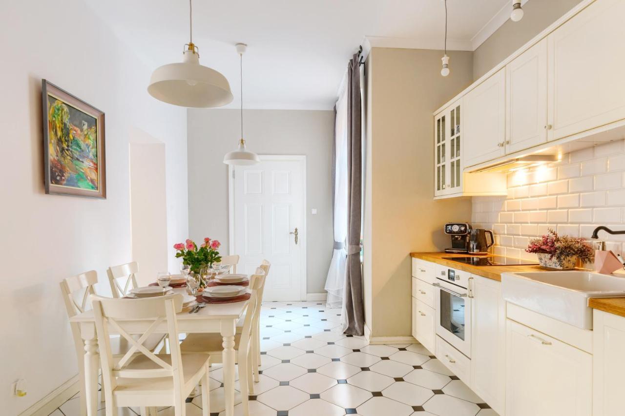 Apartament Nowe Miasto - Przy Parku Roz กอร์ซุฟเวียลคอปอลสกี ภายนอก รูปภาพ