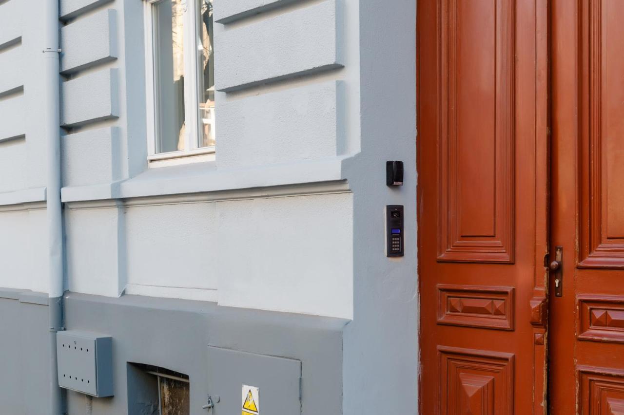 Apartament Nowe Miasto - Przy Parku Roz กอร์ซุฟเวียลคอปอลสกี ภายนอก รูปภาพ